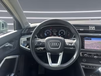 Audi Q3 45 TFSI qu advanced AHK PDC+ ACC SHZ NAVI 19"