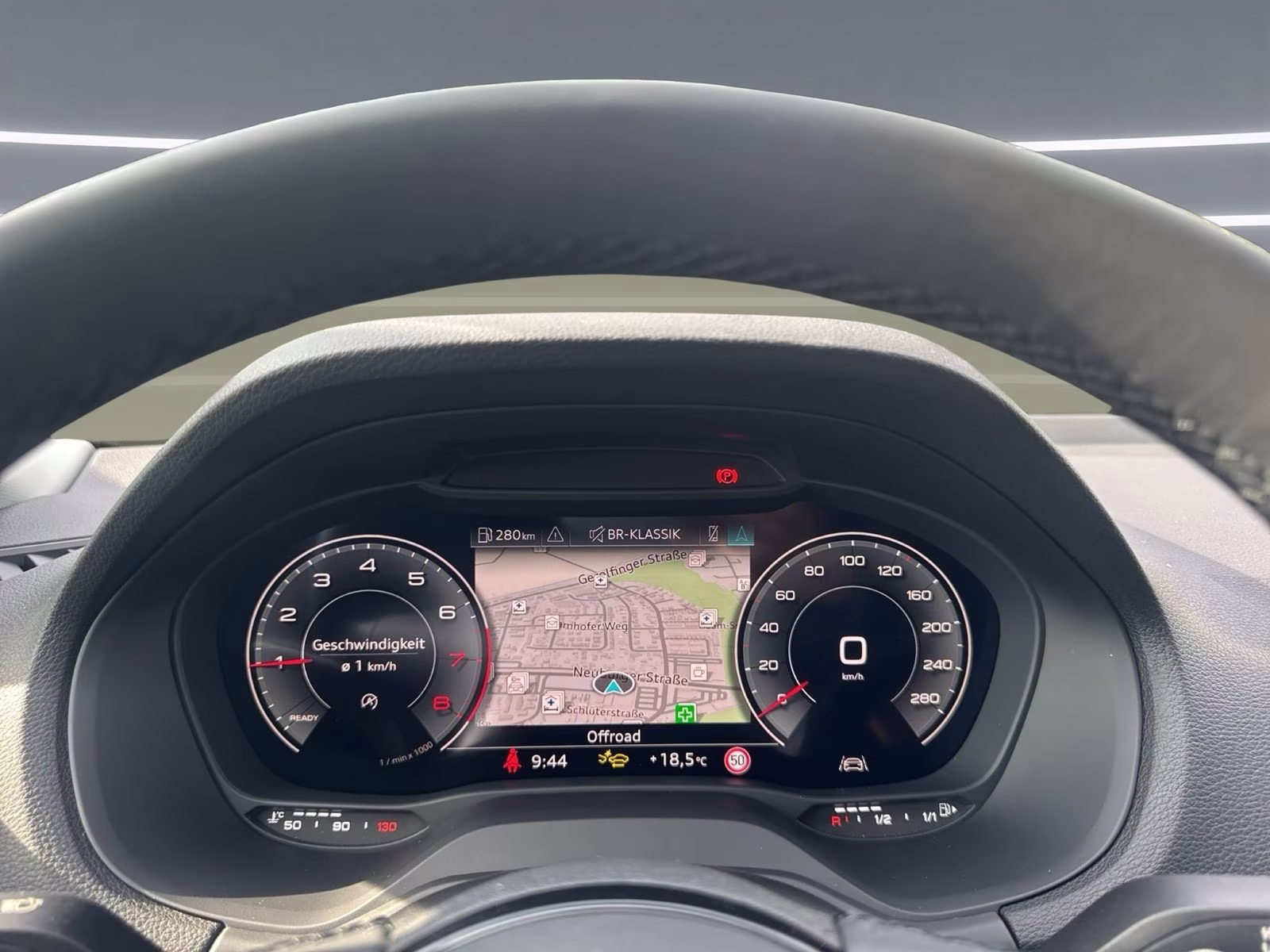 Audi Q2 30 TFSI advanced AHK Kamera PDC SHZ Navi+ 17"