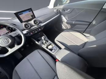 Audi Q2 30 TFSI advanced AHK Kamera PDC SHZ Navi+ 17"