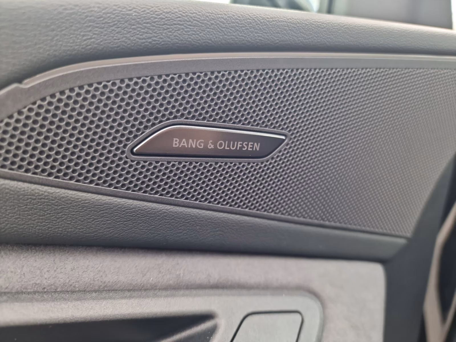 Audi Q6 e-tron performance S line Tech pro MATRIX AHK