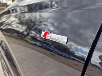 Audi Q6 e-tron performance S line Tech pro MATRIX AHK