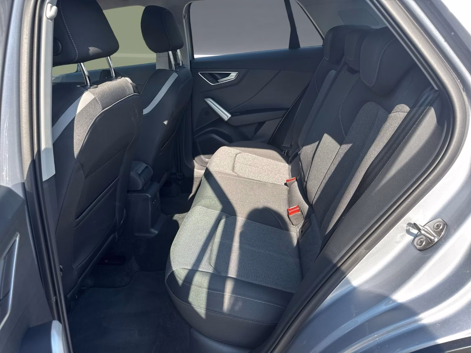 Audi Q2 30 TFSI advanced AHK Kamera PDC Navi+ SHZ 17"