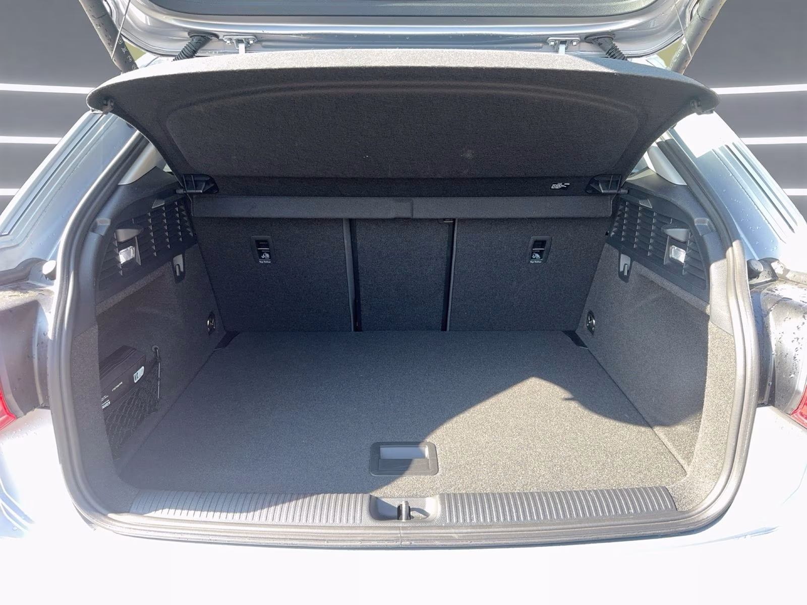Audi Q2 30 TFSI advanced AHK Kamera PDC Navi+ SHZ 17"