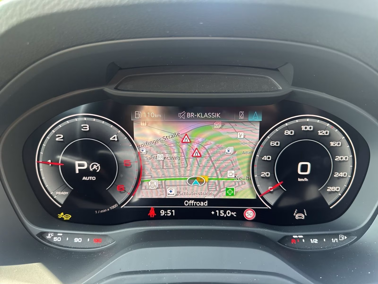 Audi Q2 35 TDI qu S line MATRIX AHK SONOS KAM. STHZG