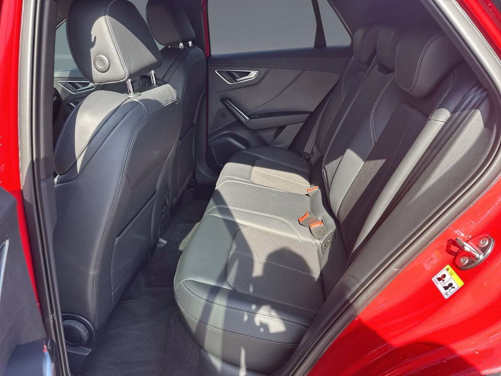 Audi Q2 35 TDI qu S line MATRIX AHK SONOS KAM. STHZG