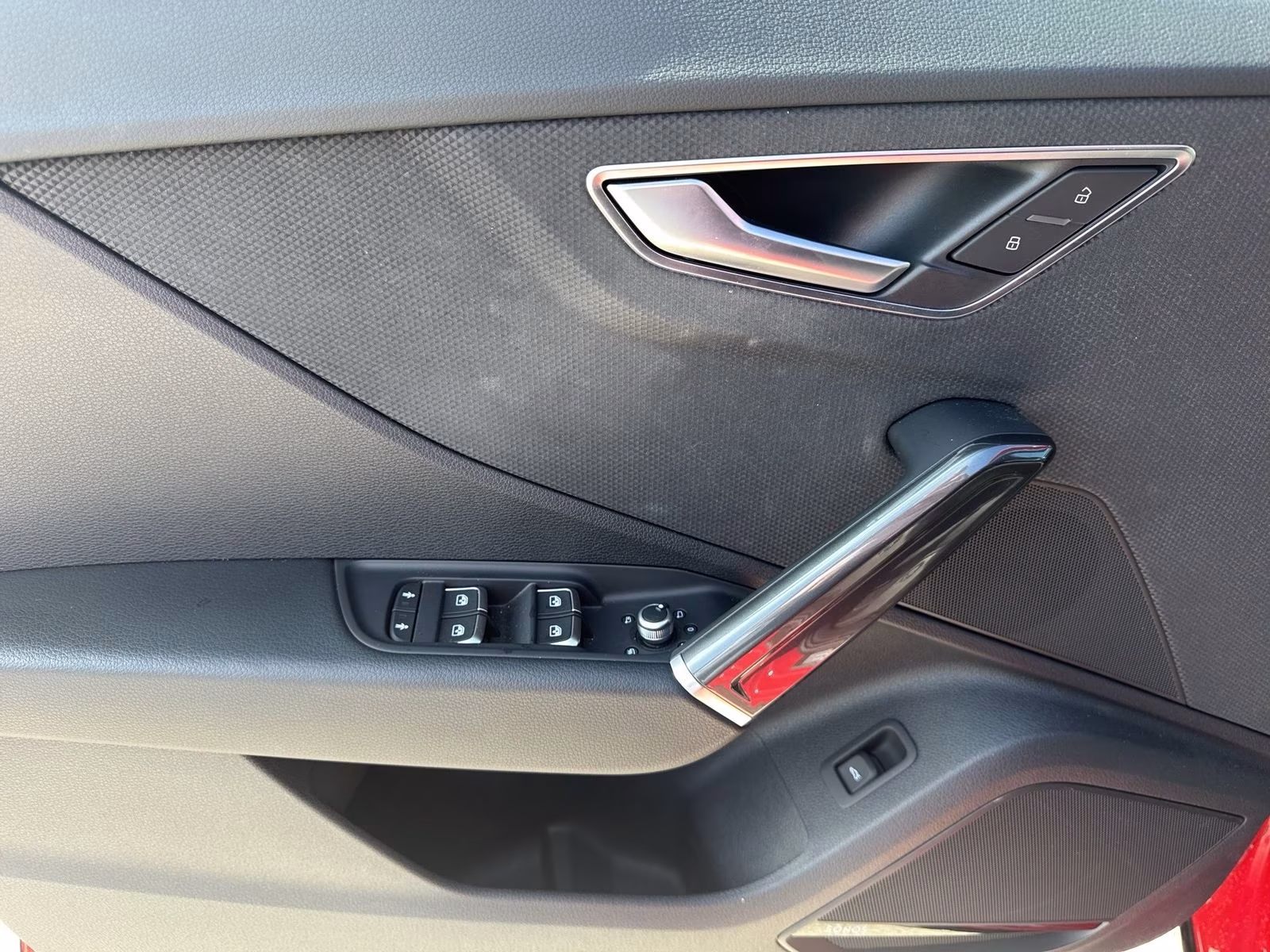 Audi Q2 35 TDI qu S line MATRIX AHK SONOS KAM. STHZG