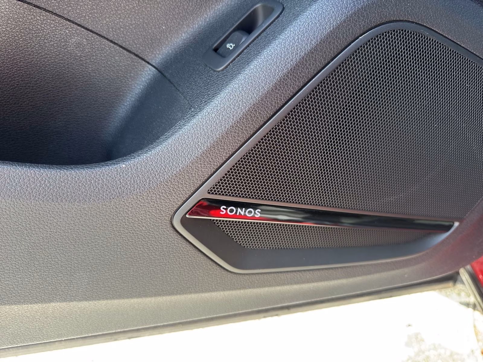 Audi Q2 35 TDI qu S line MATRIX AHK SONOS KAM. STHZG