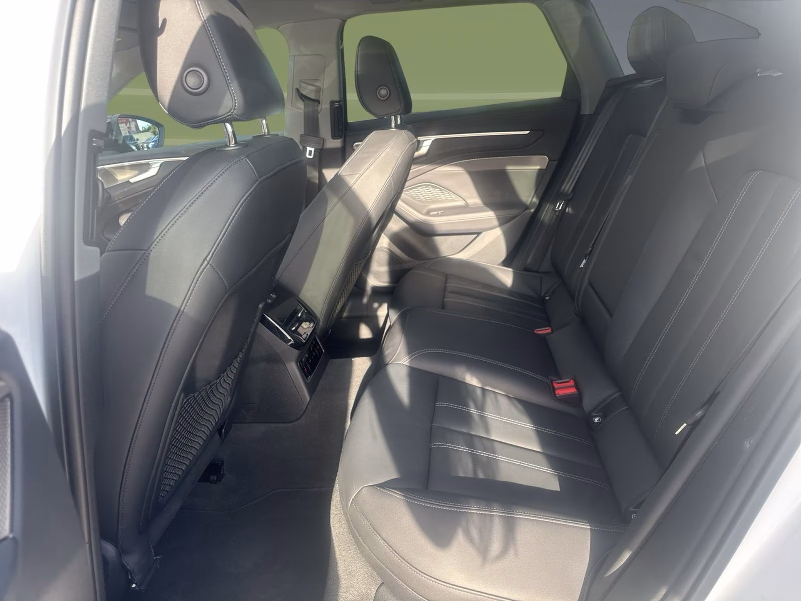 Audi A6 Avant TDI qu S line Tech+ MATRIX AHK B&amp;O PANO