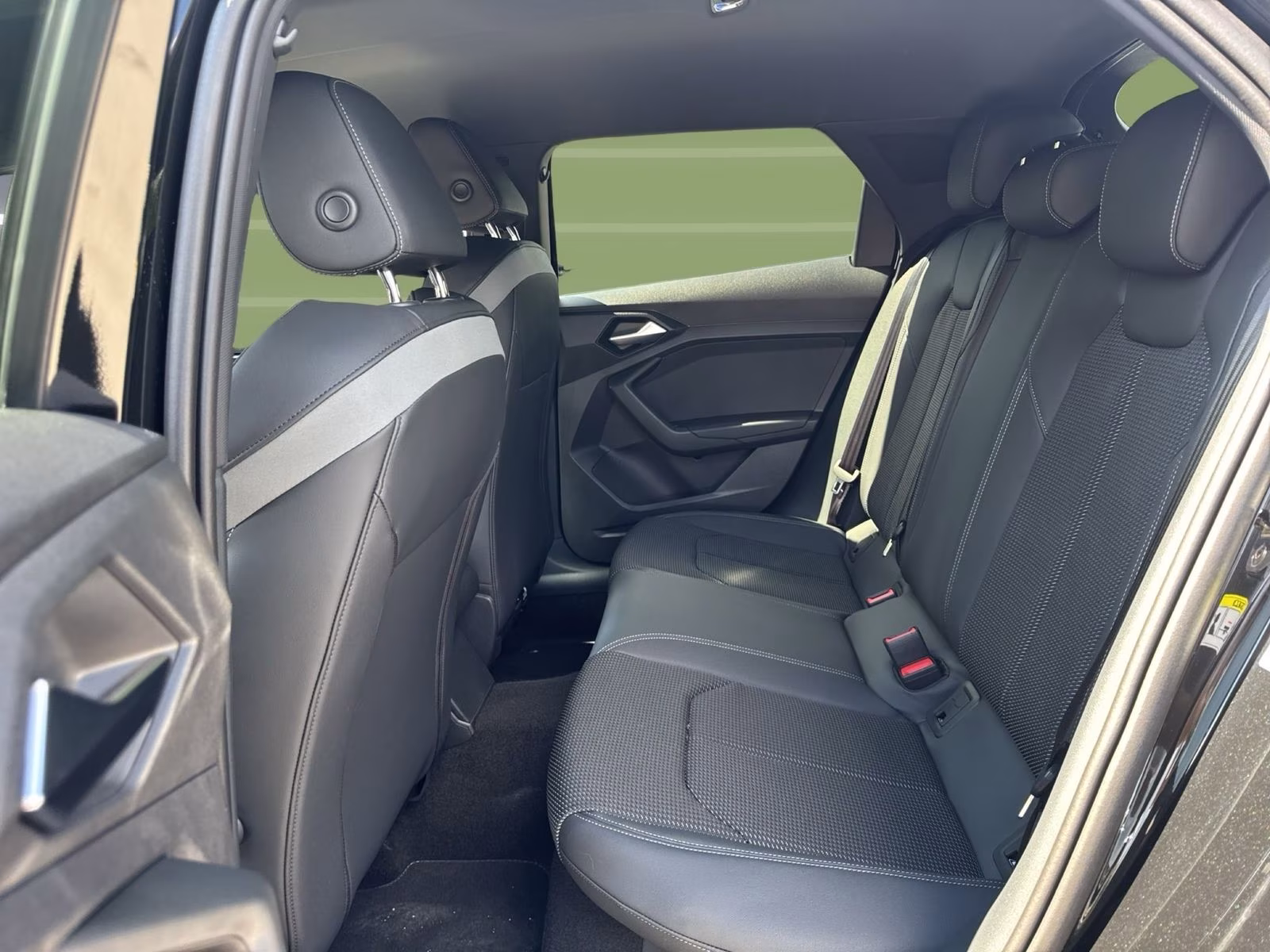 Audi A1 Sportback 35 TFSI S line LED ACC PDC SHZ NAVI