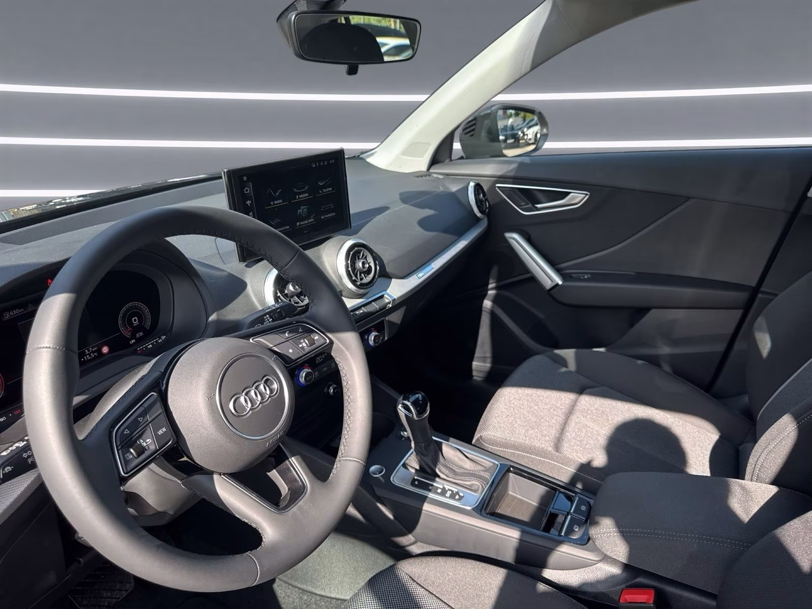 Audi Q2 35 TFSI S line MATRIX AHK KAMERA NAVI+ PDC+