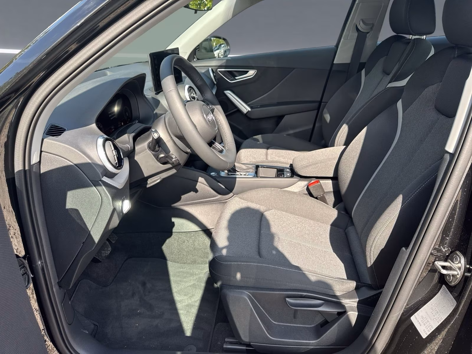 Audi Q2 35 TFSI S line MATRIX AHK KAMERA NAVI+ PDC+