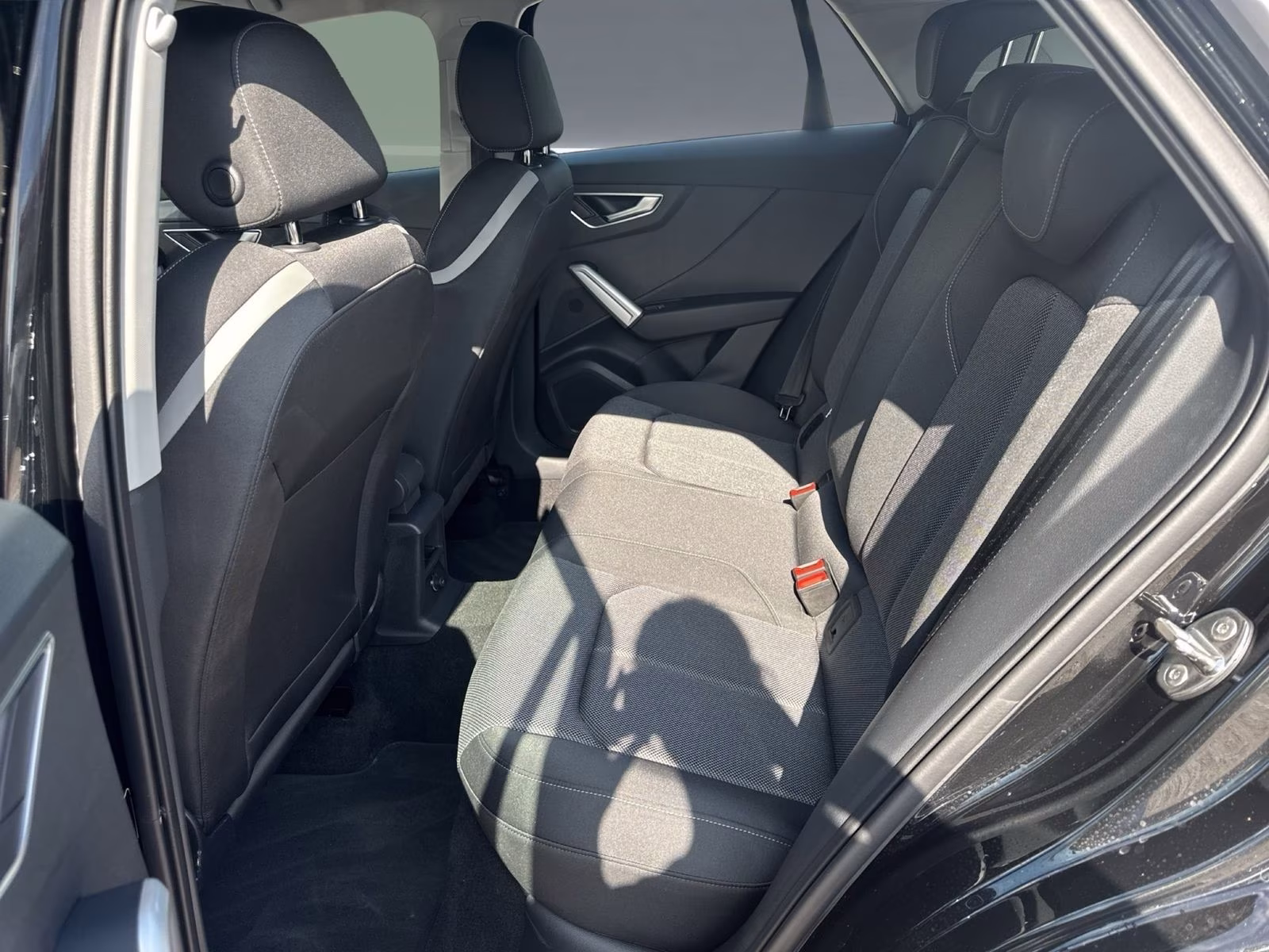 Audi Q2 35 TFSI S line MATRIX AHK KAMERA NAVI+ PDC+