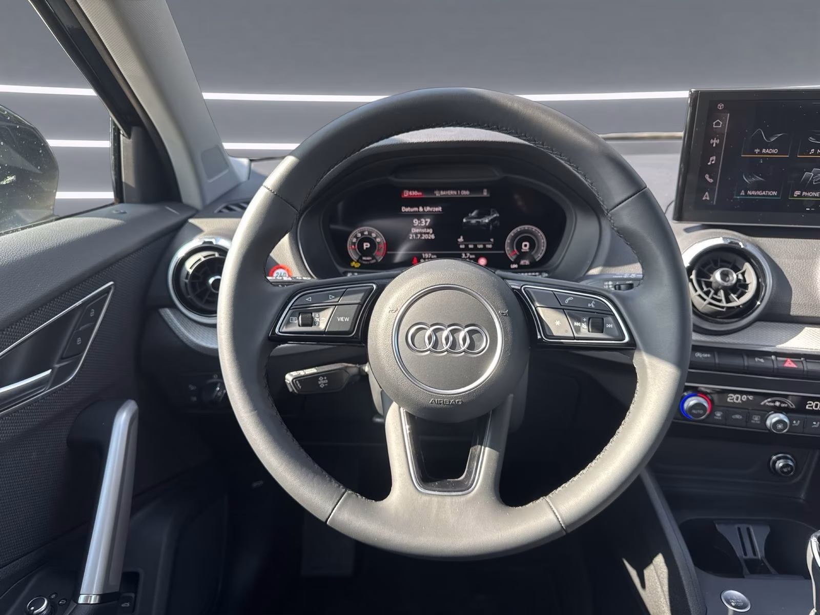 Audi Q2 35 TFSI S line MATRIX AHK KAMERA NAVI+ PDC+