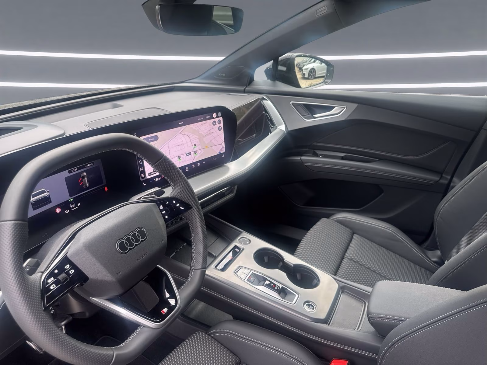 Audi Q4 e-tron performance S line Tech+ MATR AHK 360°