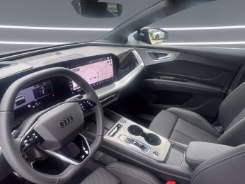 Audi Q4 e-tron performance S line Tech+ MATR AHK 360°