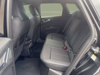 Audi Q4 e-tron performance S line Tech+ MATR AHK 360°