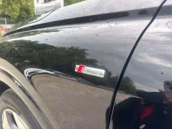 Audi Q4 e-tron performance S line Tech+ MATR AHK 360°