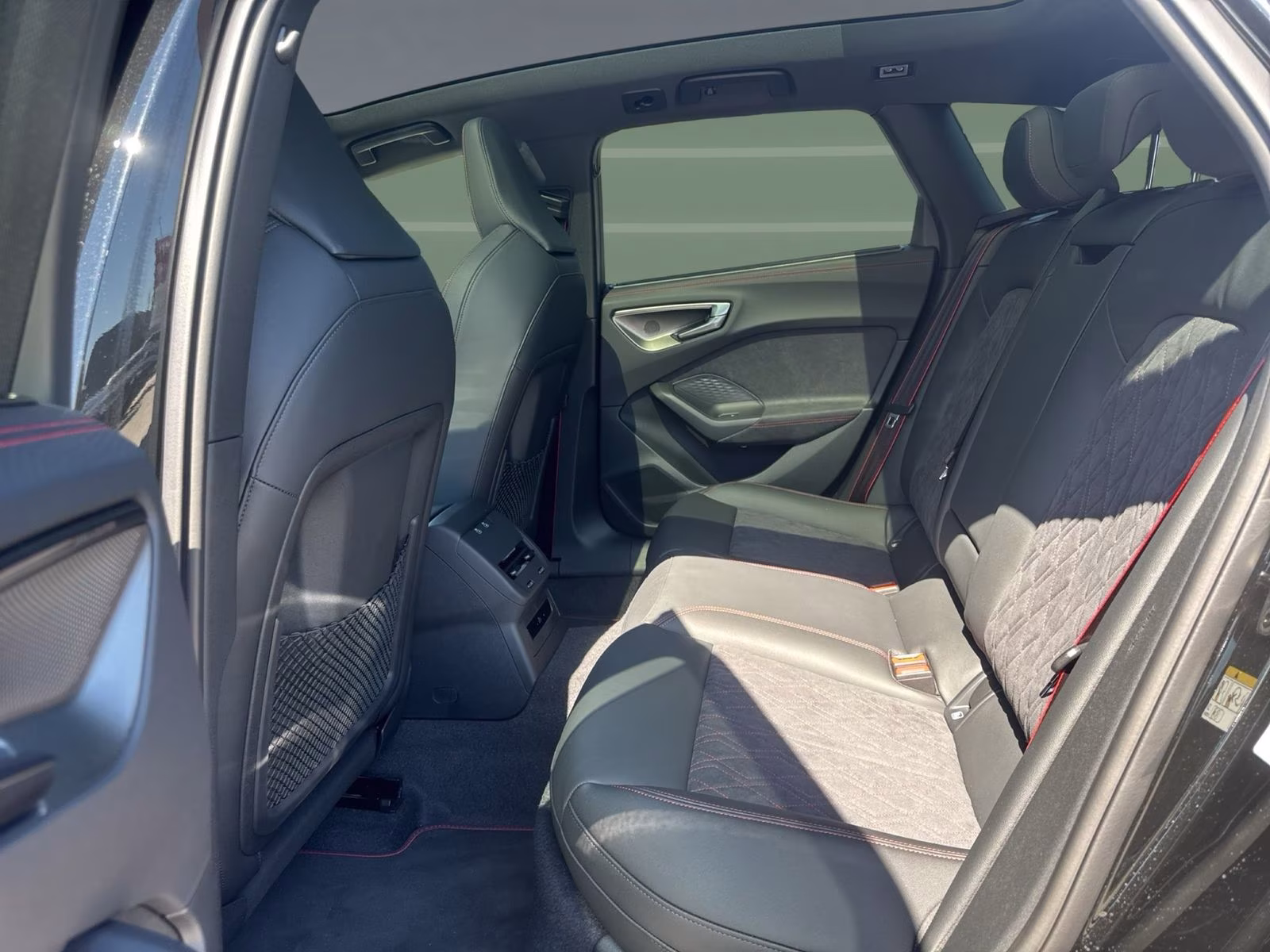 Audi A5 Avant e-hybrid edition one qu UPE 87.485,-