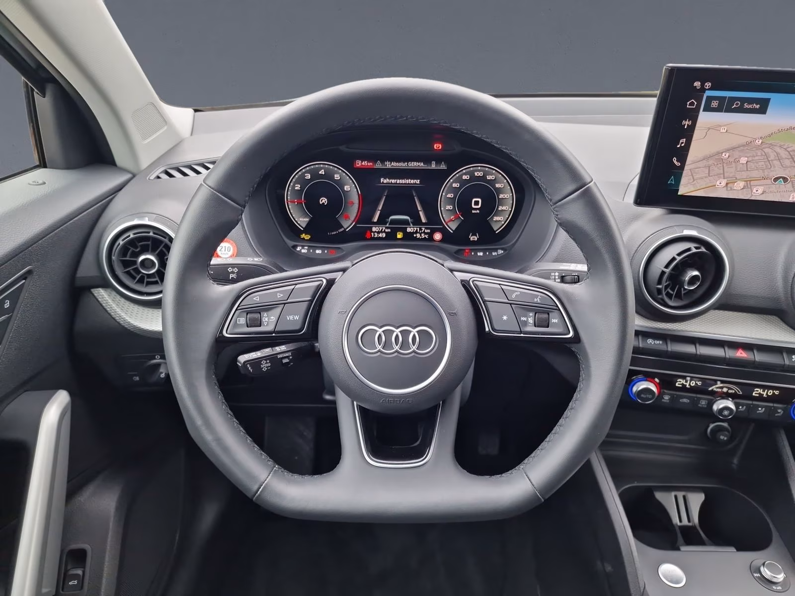 Audi Q2 30 TFSI NAVI+ AHK STHZG 18" ACC Advanced