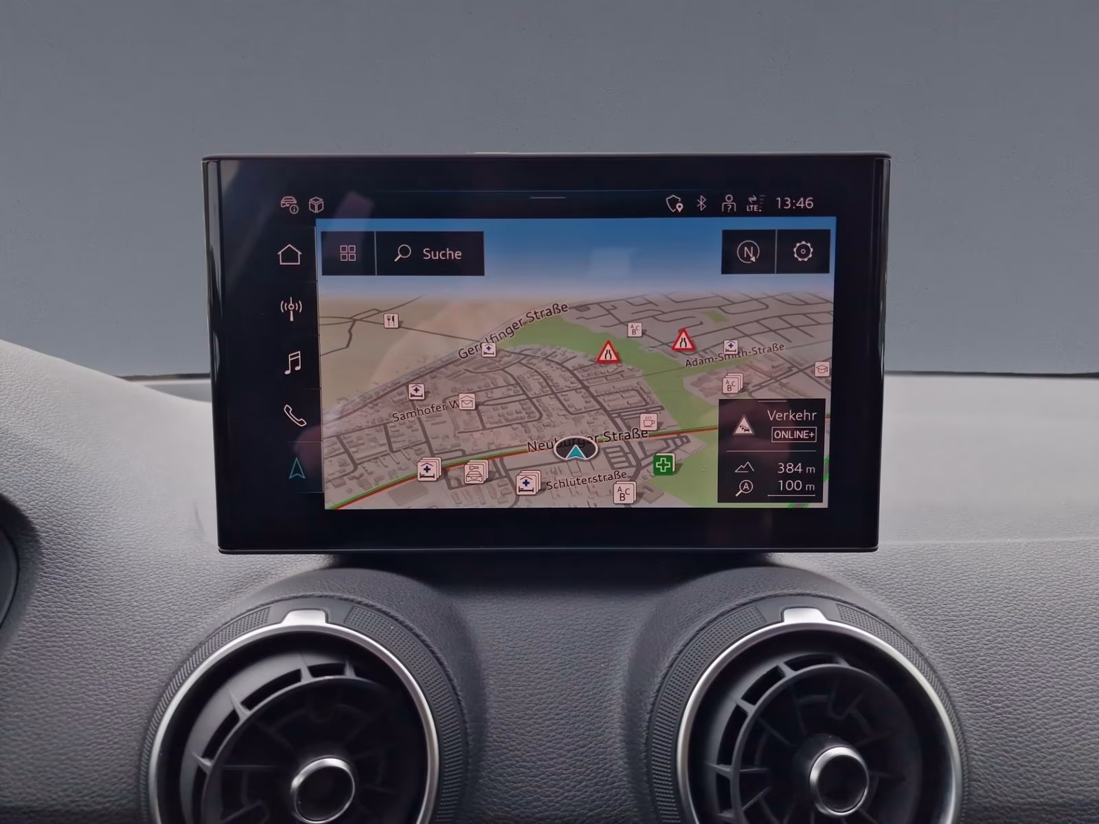 Audi Q2 30 TFSI NAVI+ AHK STHZG 18" ACC Advanced