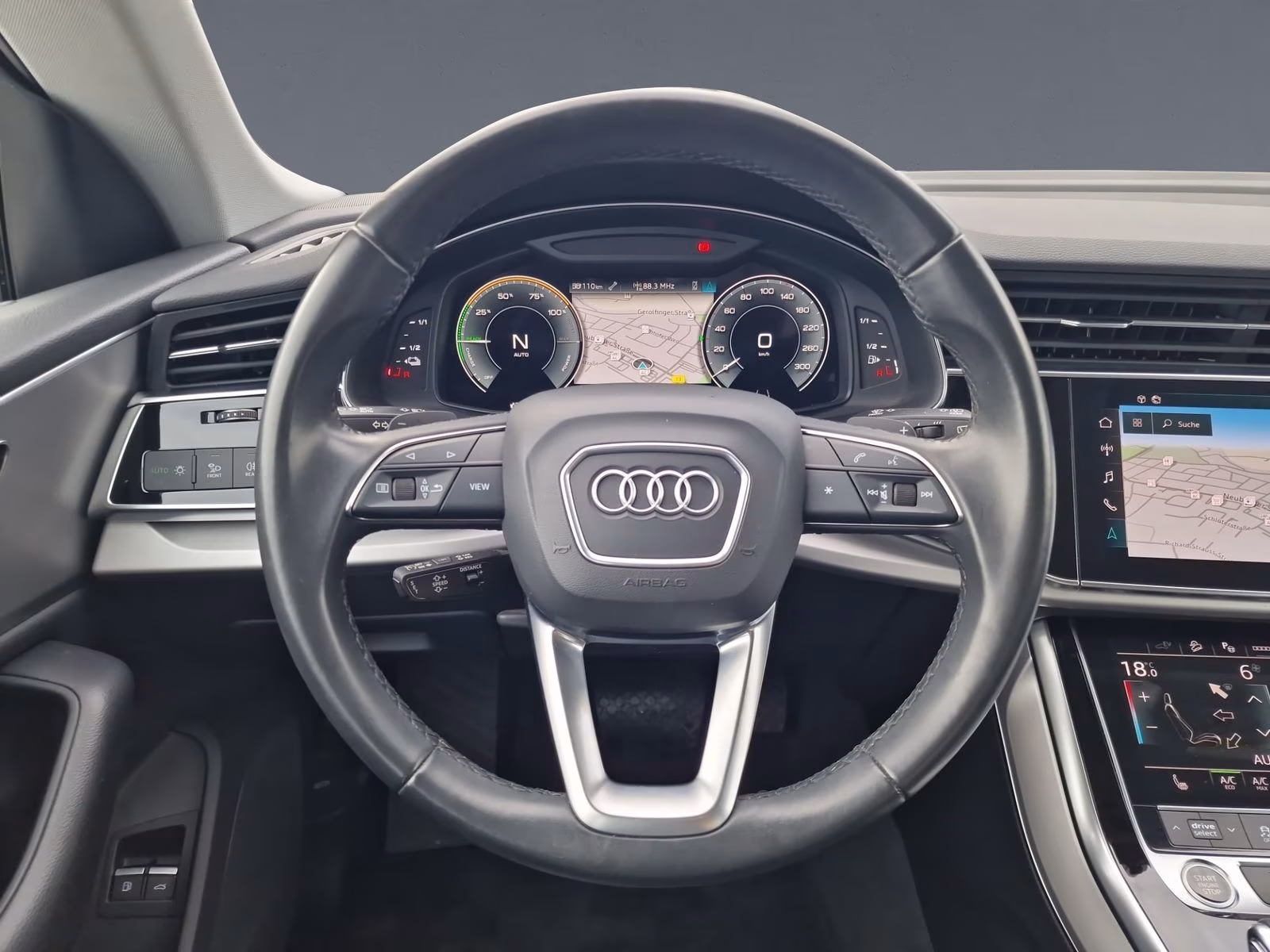 Audi Q8 55 TFSI e qu S line AHK Luftfahrw. Leder Kam.