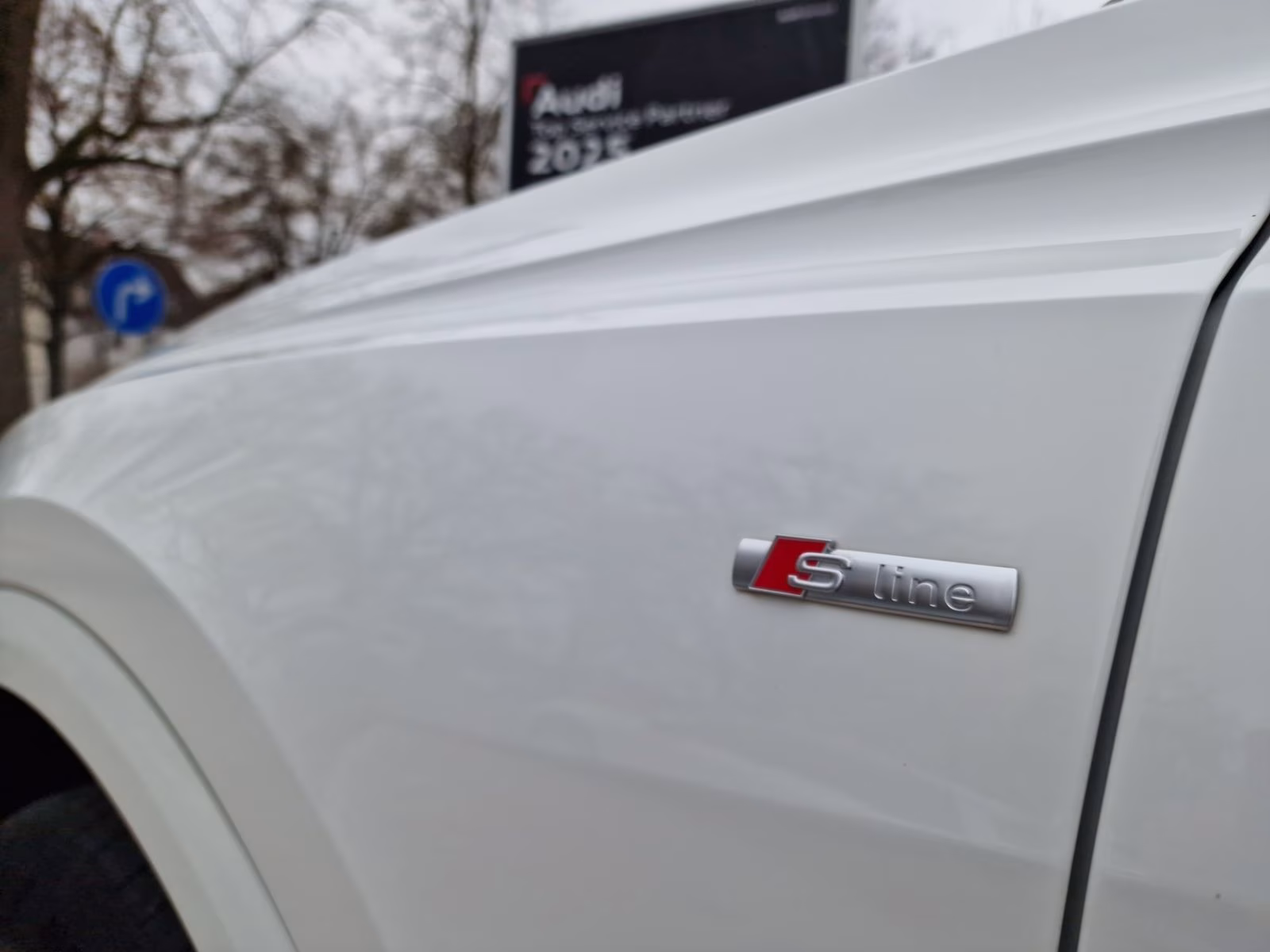 Audi Q8 55 TFSI e qu S line AHK Luftfahrw. Leder Kam.
