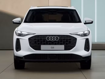 Audi Q5 TDI qu AHK PANO LED PDC ACC Kamera Navi+ 19"
