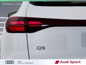 Audi Q5 e-hybrid qu LED Kamera PDC+ SHZ UPE 65.500,-