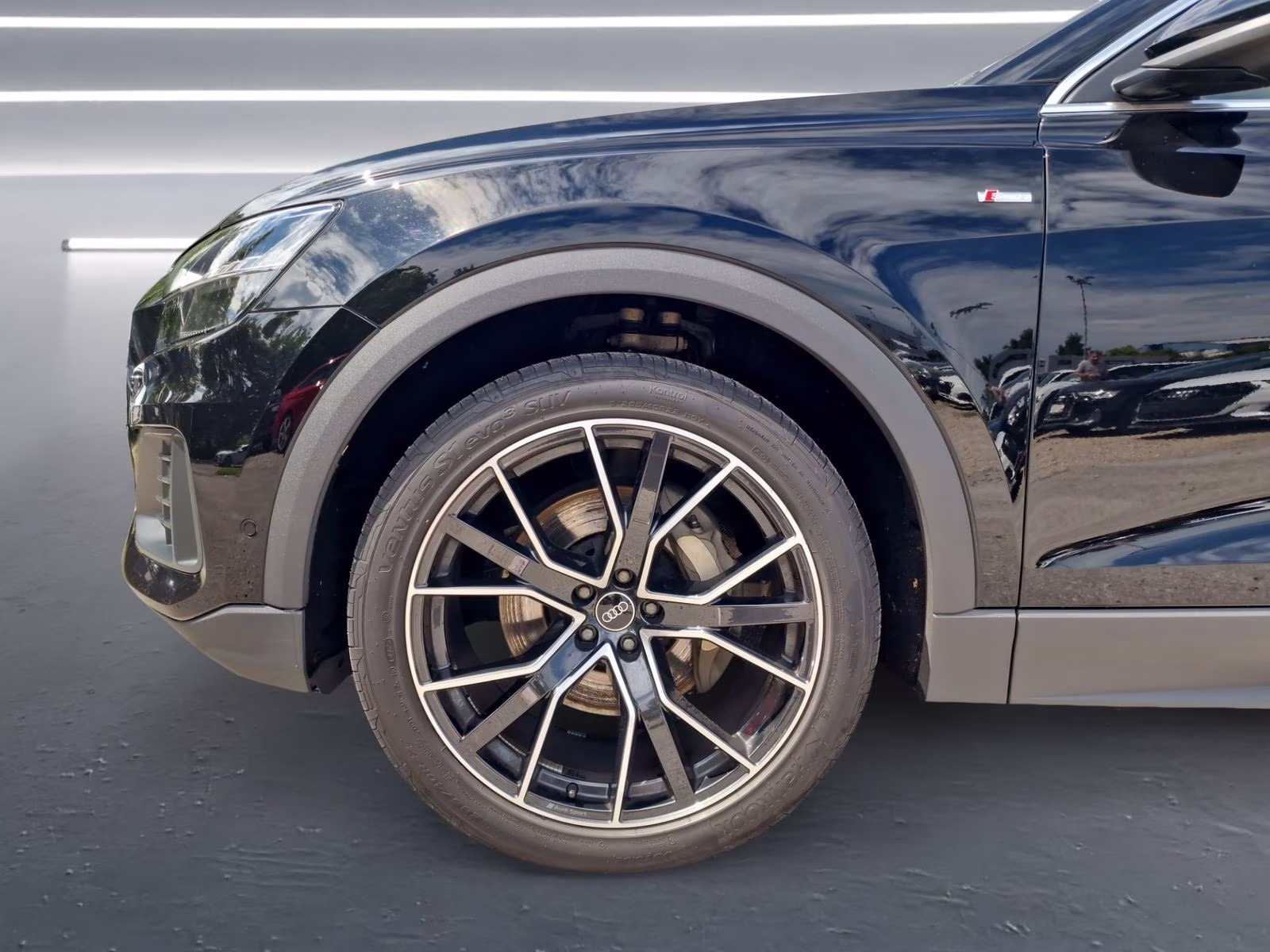 Audi Q8 50 TDI qu S line MATRIX PANO STHZG Luft 22"