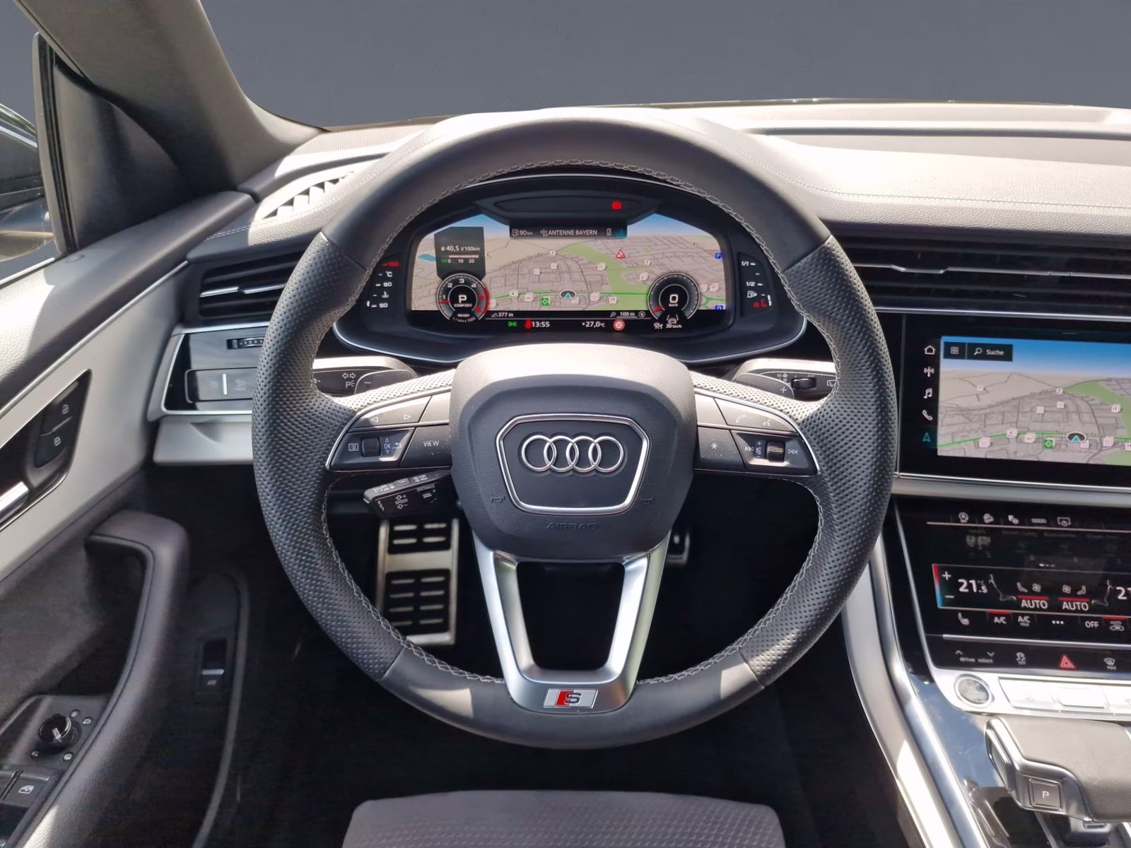 Audi Q8 50 TDI qu S line MATRIX PANO STHZG Luft 22"