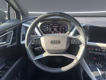 Audi Q4 e-tron advanced LED AHK KAMERA PDC+ SHZ 19"