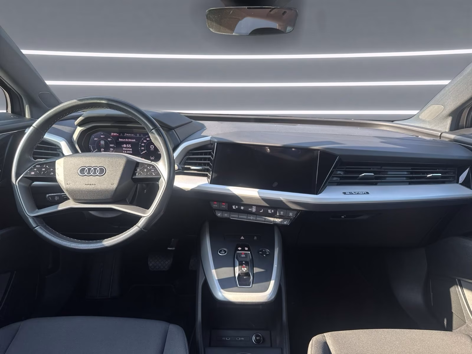 Audi Q4 e-tron advanced LED AHK KAMERA PDC+ SHZ 19"