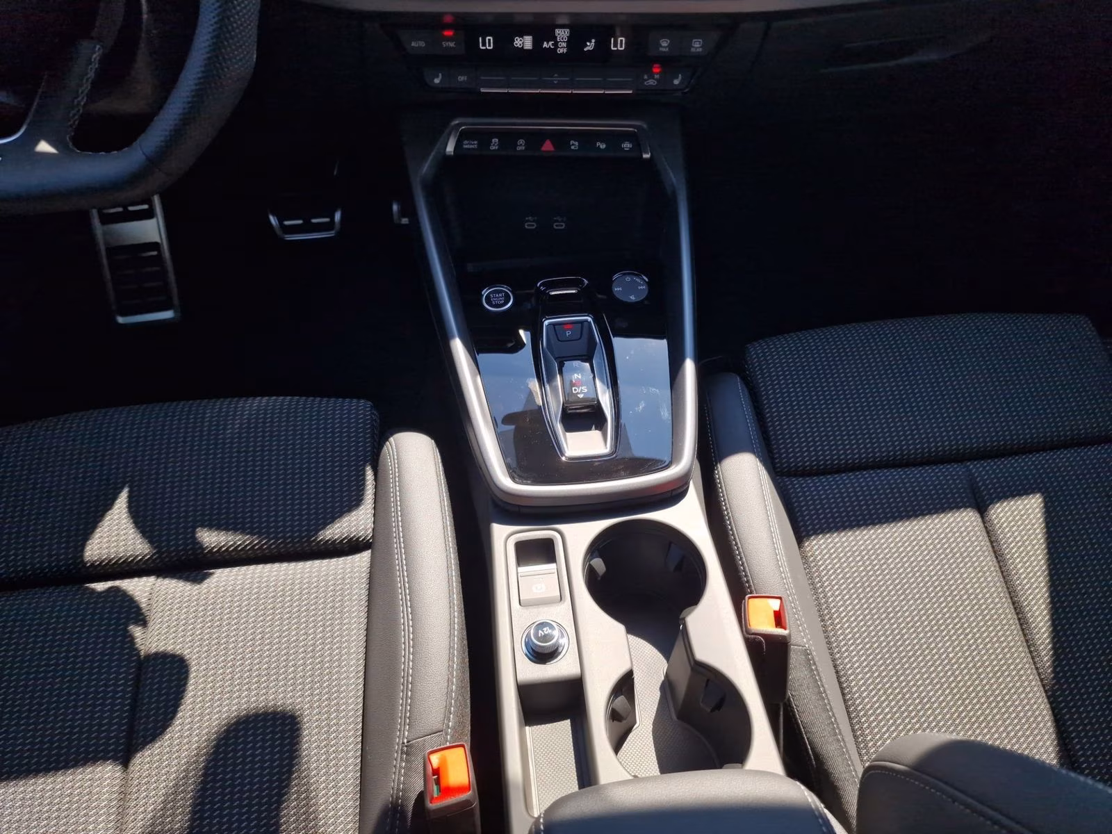 Audi A3 Sportback 35 TFSI 2x S line LED AHK ACC SONOS