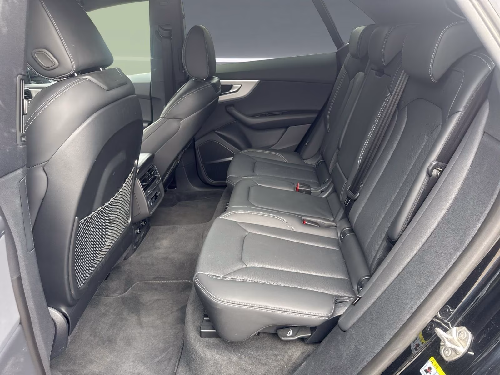 Audi Q8 TFSI e qu MATRIX AHK KAMERA HuD LUFT MEMO ACC