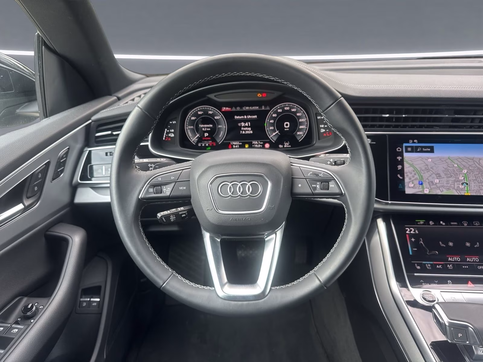Audi Q8 TFSI e qu MATRIX AHK KAMERA HuD LUFT MEMO ACC