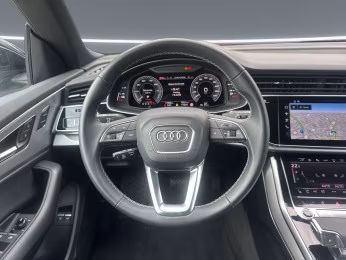 Audi Q8 TFSI e qu MATRIX AHK KAMERA HuD LUFT MEMO ACC