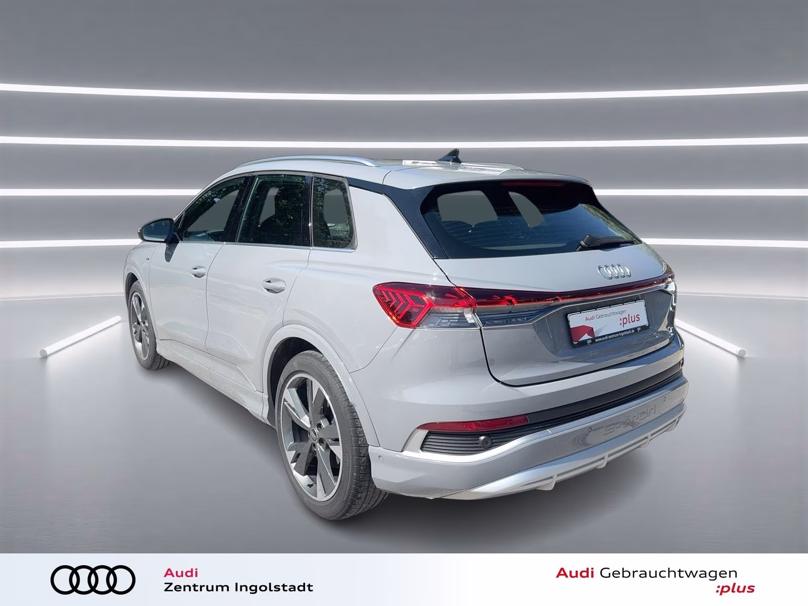 Audi Q4 e-tron 40 S line AHK STHZG Kamera PDC ACC 20"