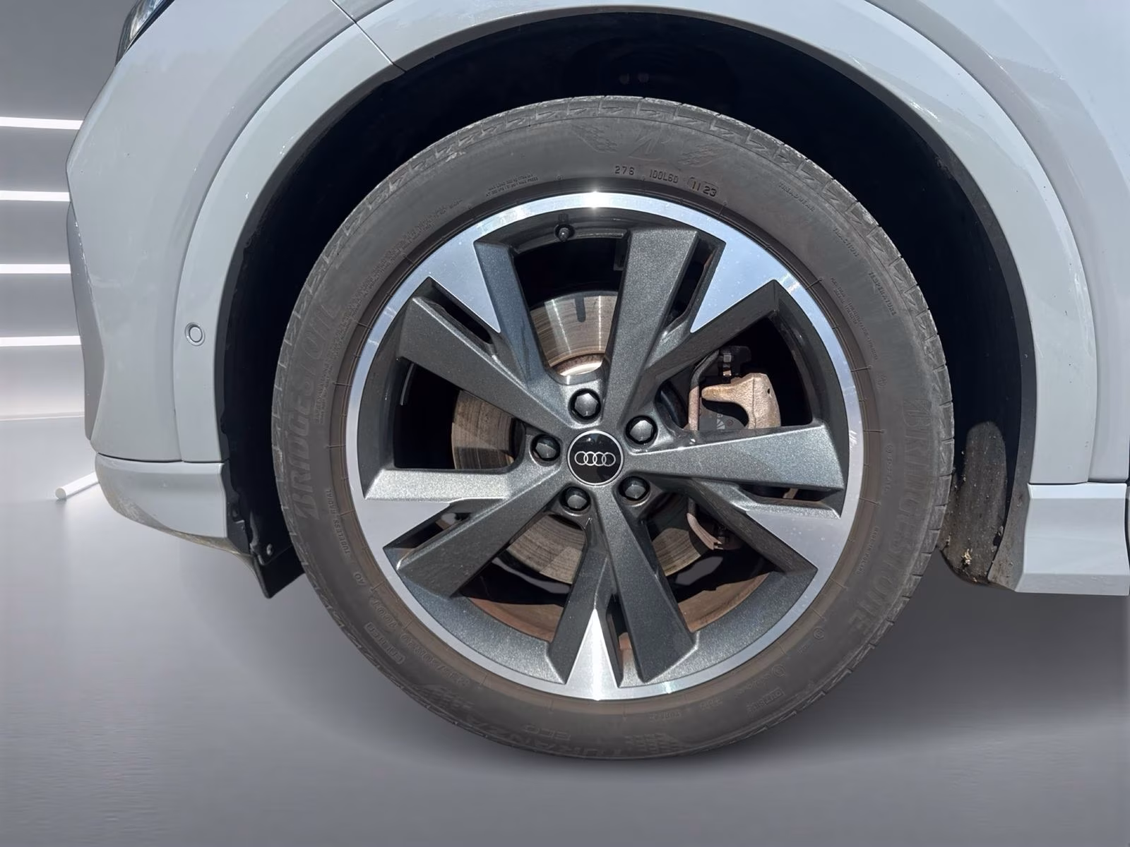 Audi Q4 e-tron 40 S line AHK STHZG Kamera PDC ACC 20"
