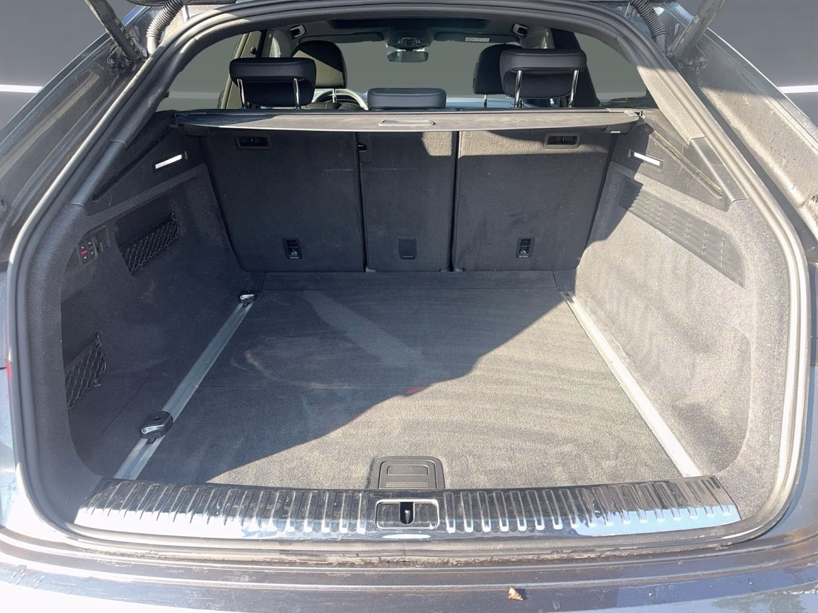 Audi Q8 55 TFSI qu S line sport MATRIX AHK PANO 22"