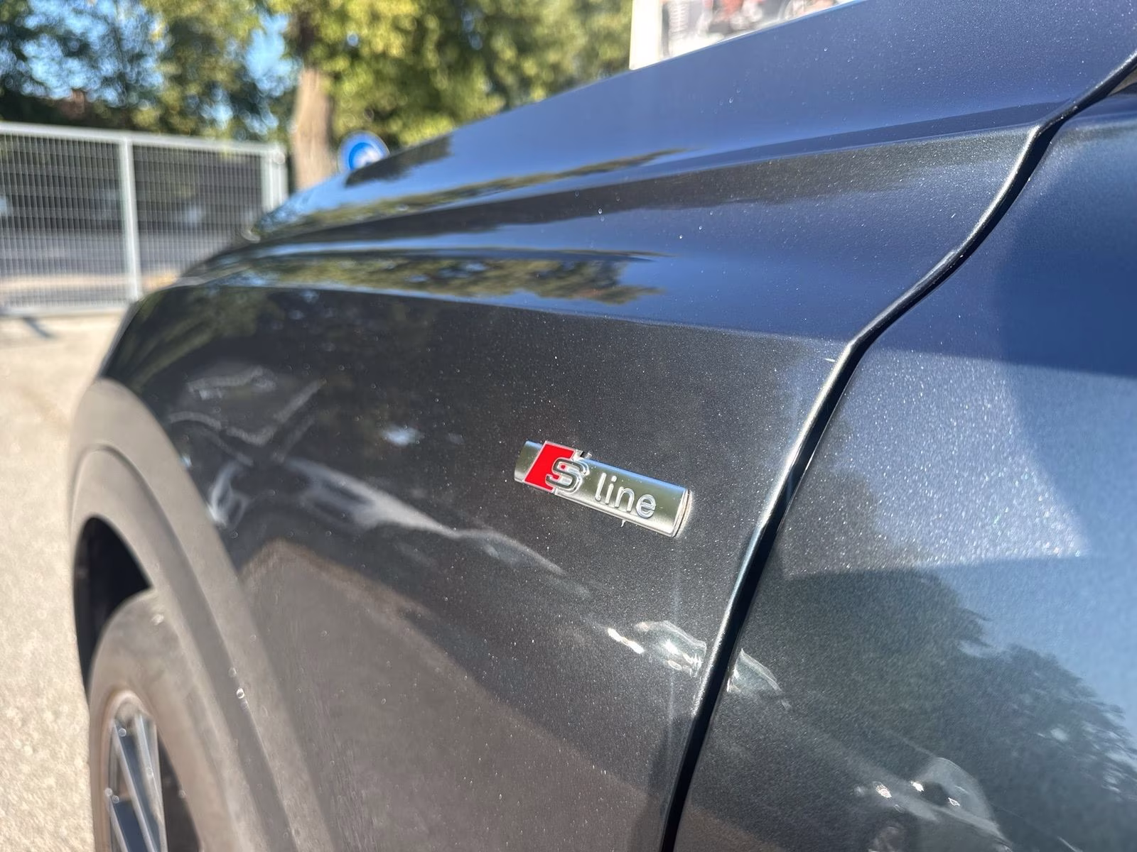 Audi Q8 55 TFSI qu S line sport MATRIX AHK PANO 22"