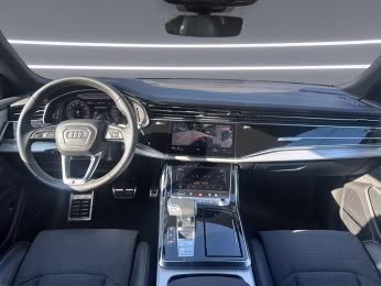 Audi Q8 55 TFSI qu S line sport MATRIX AHK PANO 22"
