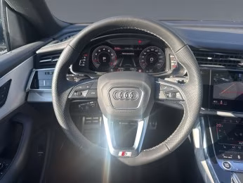 Audi Q8 55 TFSI qu S line sport MATRIX AHK PANO 22"
