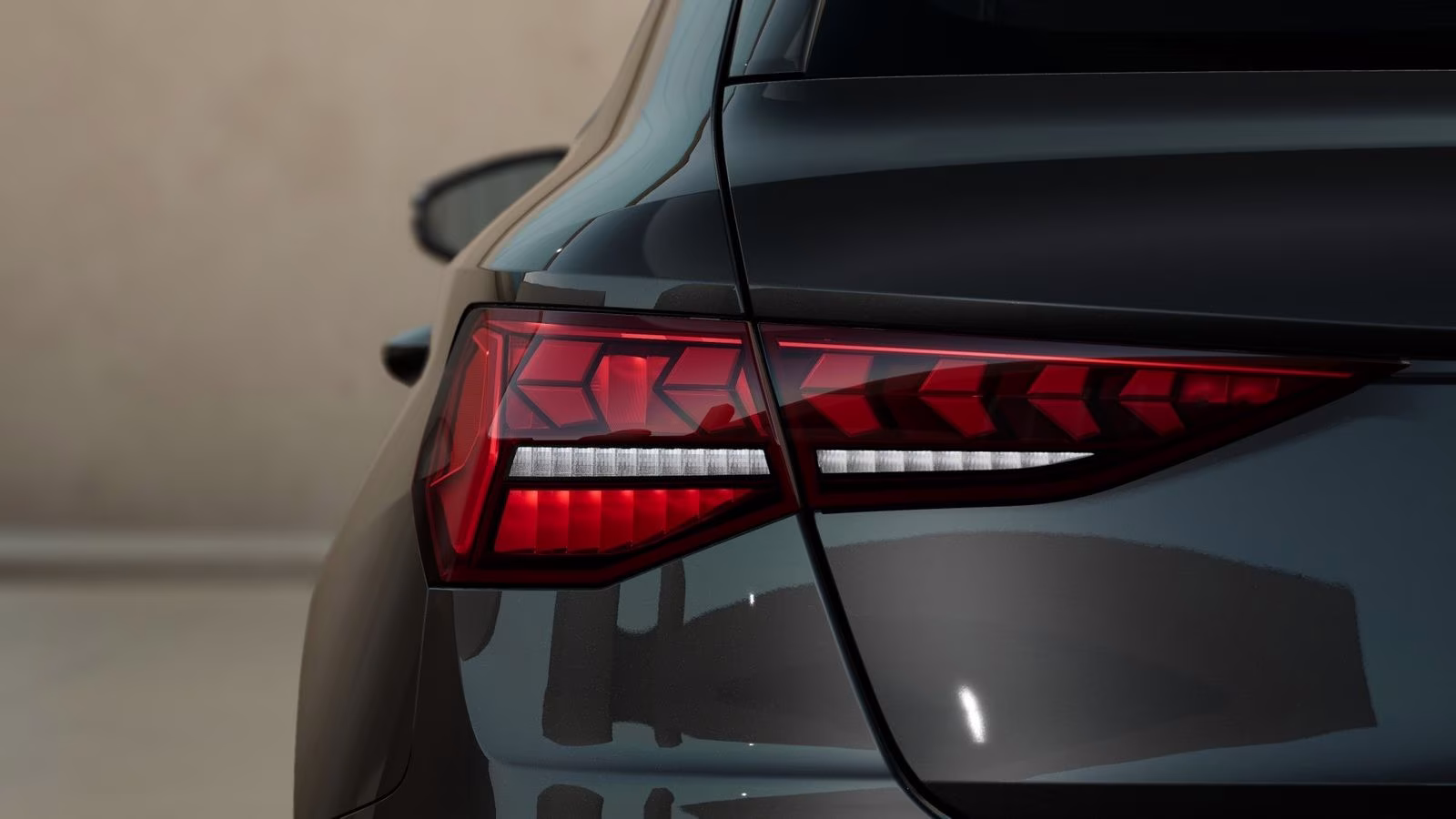 Sportback TFSI e advanced LED AHK SONOS KAM.