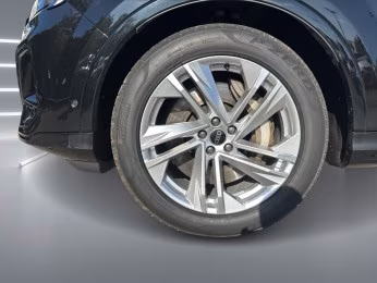 Audi Q7 TFSI e qu S line MATRIX AHK PAN 360° LUFT HuD