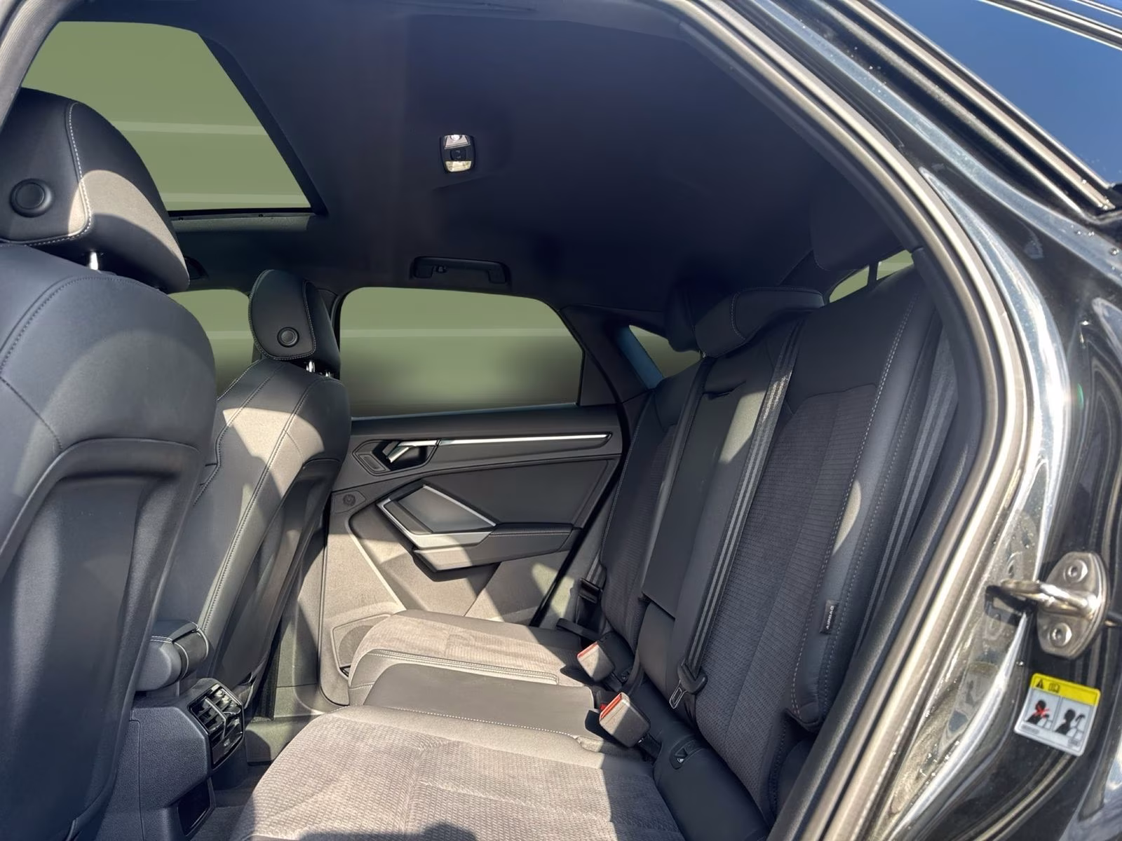 Audi Q3 Sportback 45 TFSI qu S line MATRIX AHK PANO