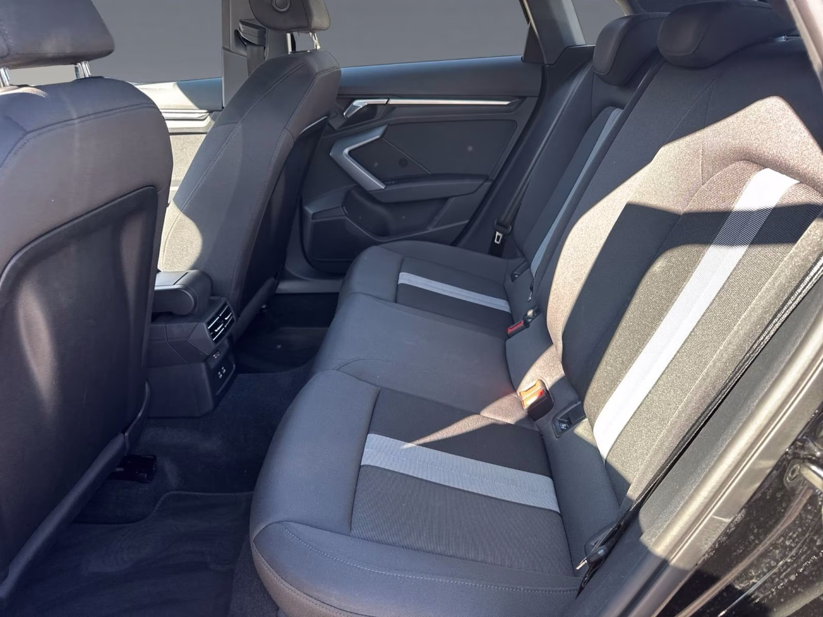 Audi A3 Sportback 30 TFSI LED PDC+ SHZ NAVI+ Virtual+