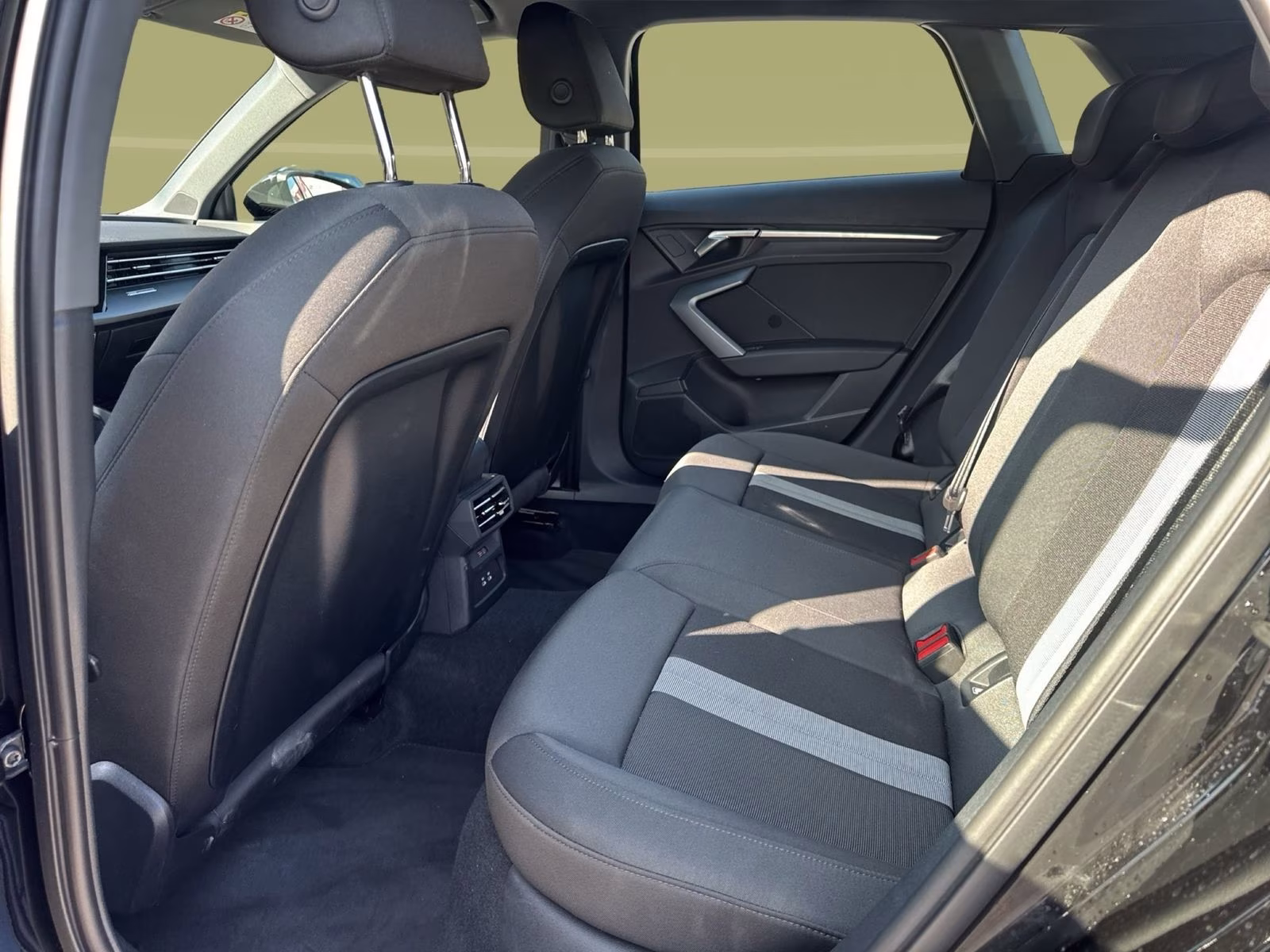 Audi A3 Sportback 30 TFSI LED PDC+ SHZ NAVI+ Virtual+