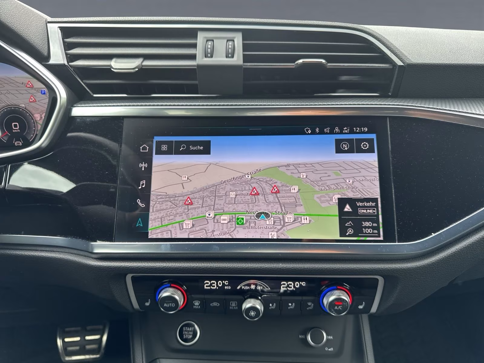 Audi Q3 35 TDI S line AHK LED Kam ACC PDC+ Navi+ 19"