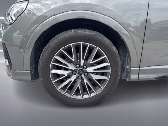 Audi Q3 35 TDI S line AHK LED Kam ACC PDC+ Navi+ 19"