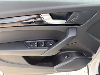 Audi Q5 50 TDI qu AHK PANO Kam PDC+ Navi+ Virtual 17"